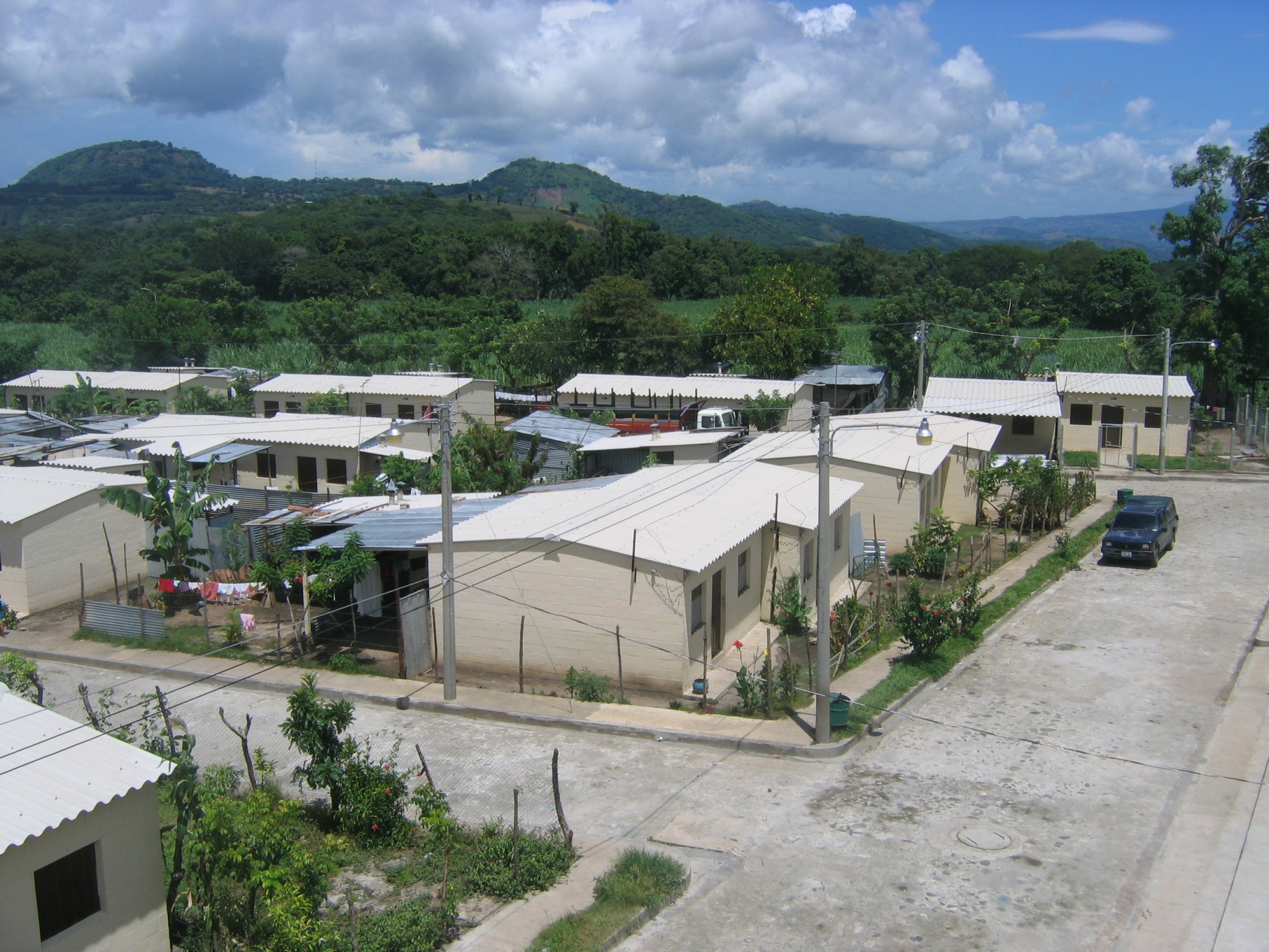 1 Earthquake resistant houses San Cayetano El Salvador